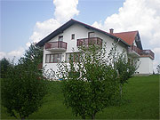 Ku�a - pogled iz vo�njaka